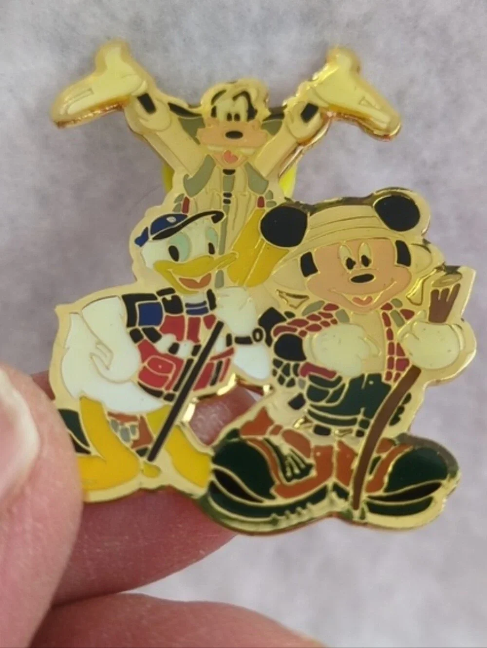 Disney Pin California Adventure, With Goofy, Donald and Mickey!